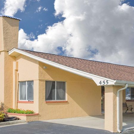 Knights Inn Mount Airy Exterior photo
